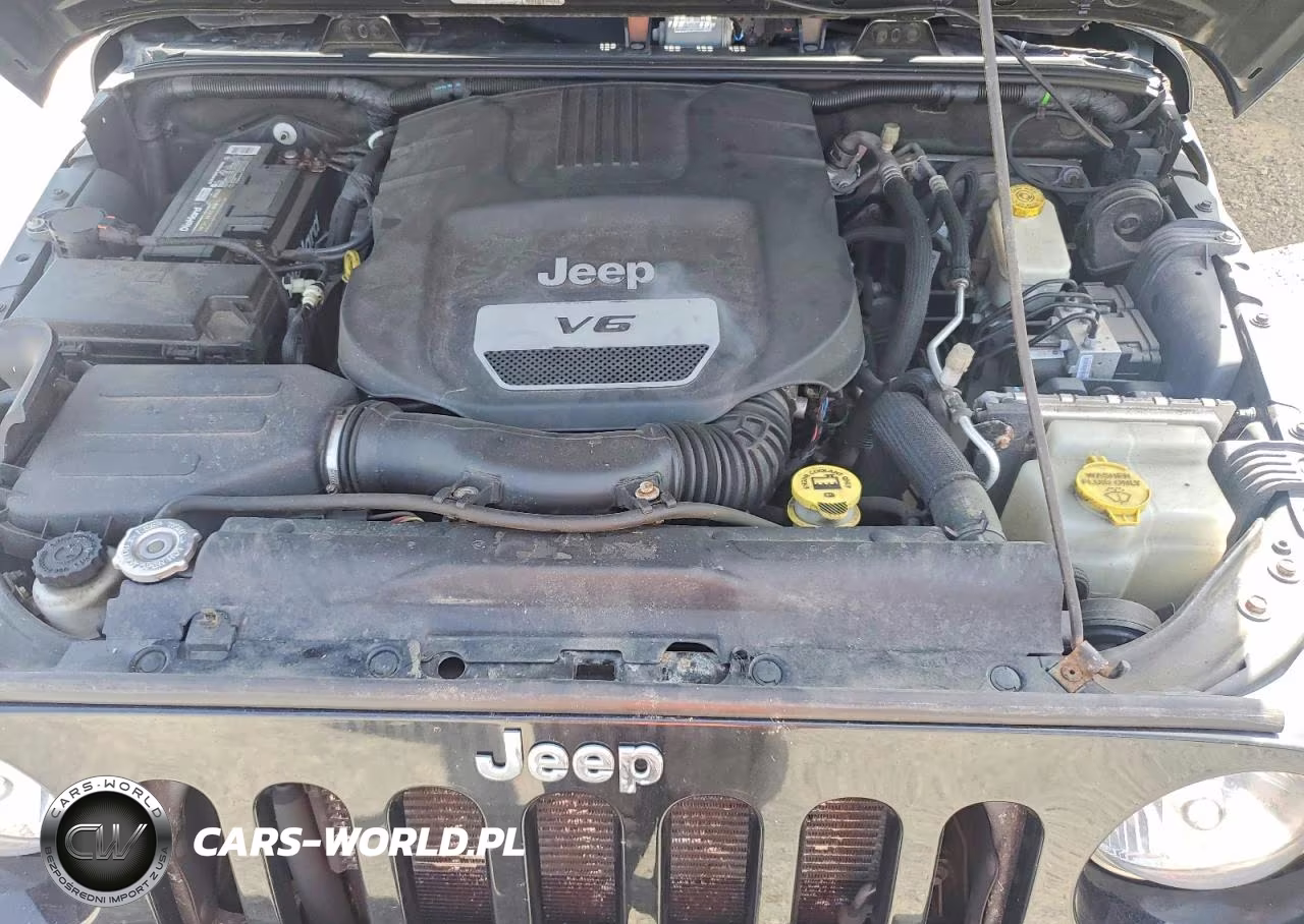 2015 Jeep Wrangler Unlimited Sport VIN:1C4HJWDGXFL648480 - 12