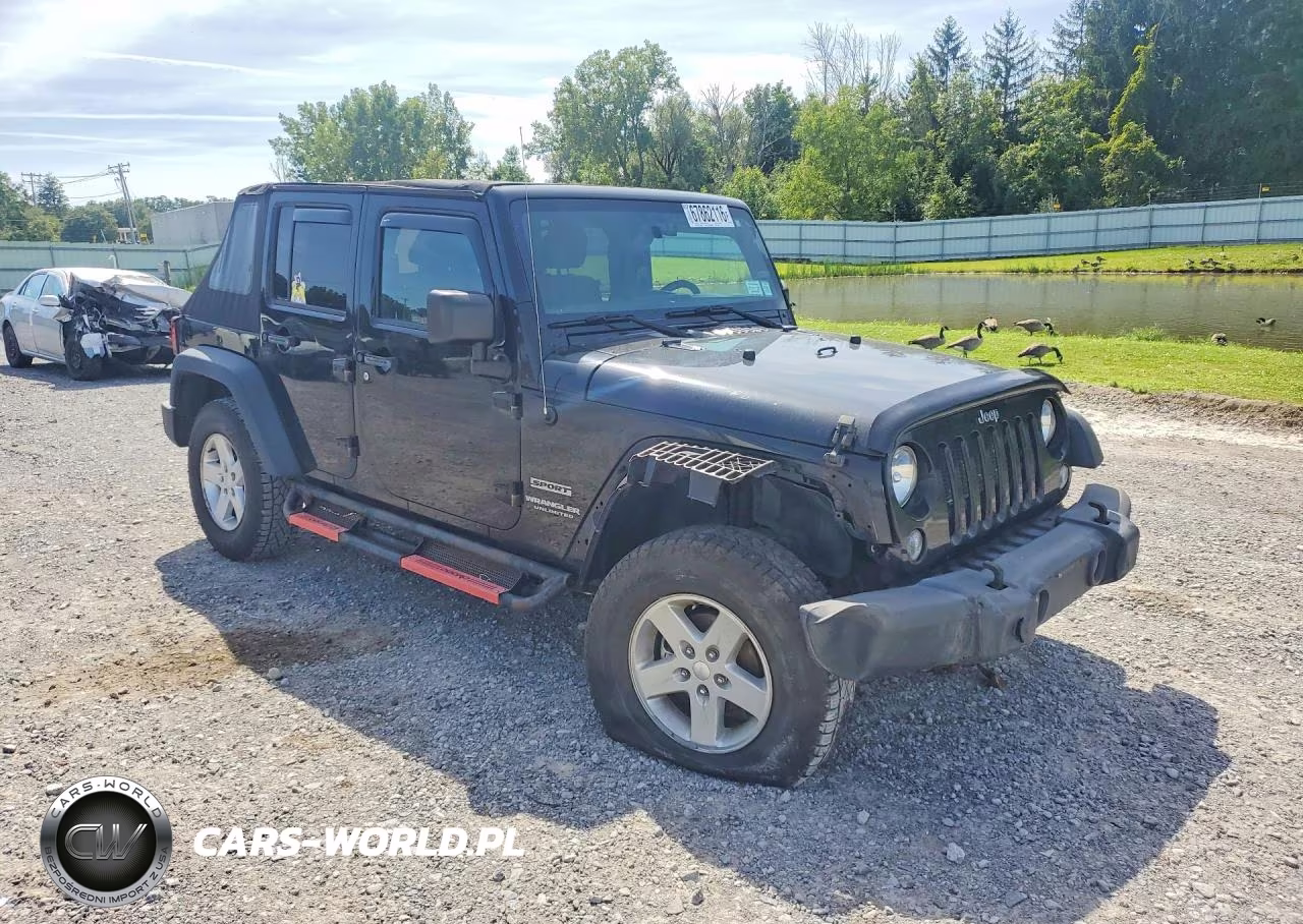2015 Jeep Wrangler Unlimited Sport VIN:1C4HJWDGXFL648480 - 4