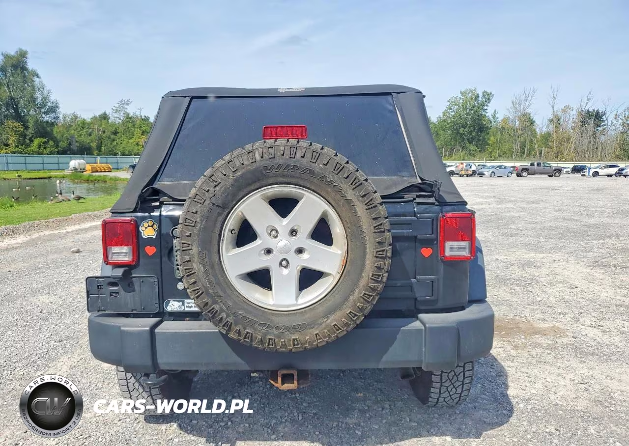 2015 Jeep Wrangler Unlimited Sport VIN:1C4HJWDGXFL648480 - 6