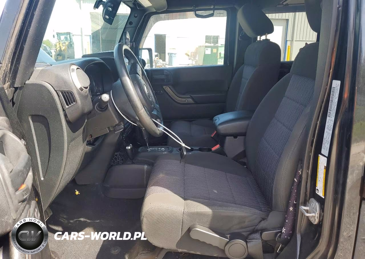 2015 Jeep Wrangler Unlimited Sport VIN:1C4HJWDGXFL648480 - 7
