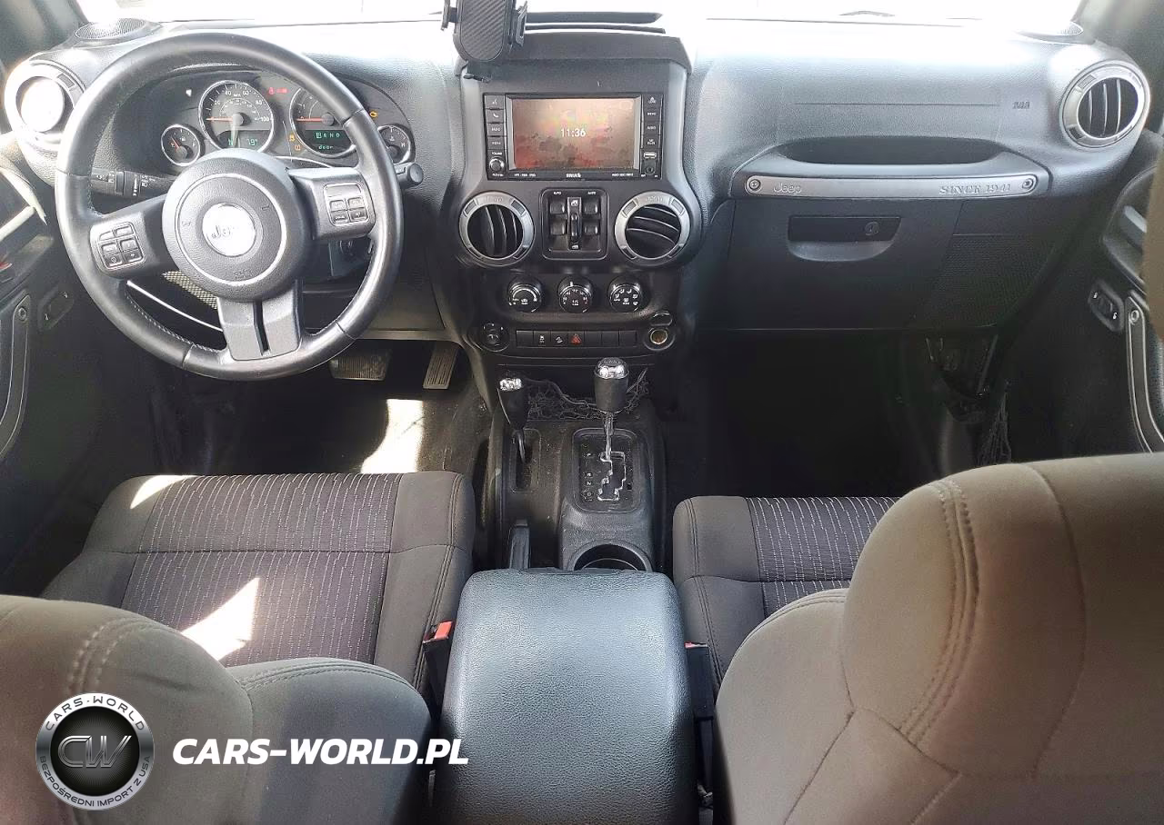 2015 Jeep Wrangler Unlimited Sport VIN:1C4HJWDGXFL648480 - 8