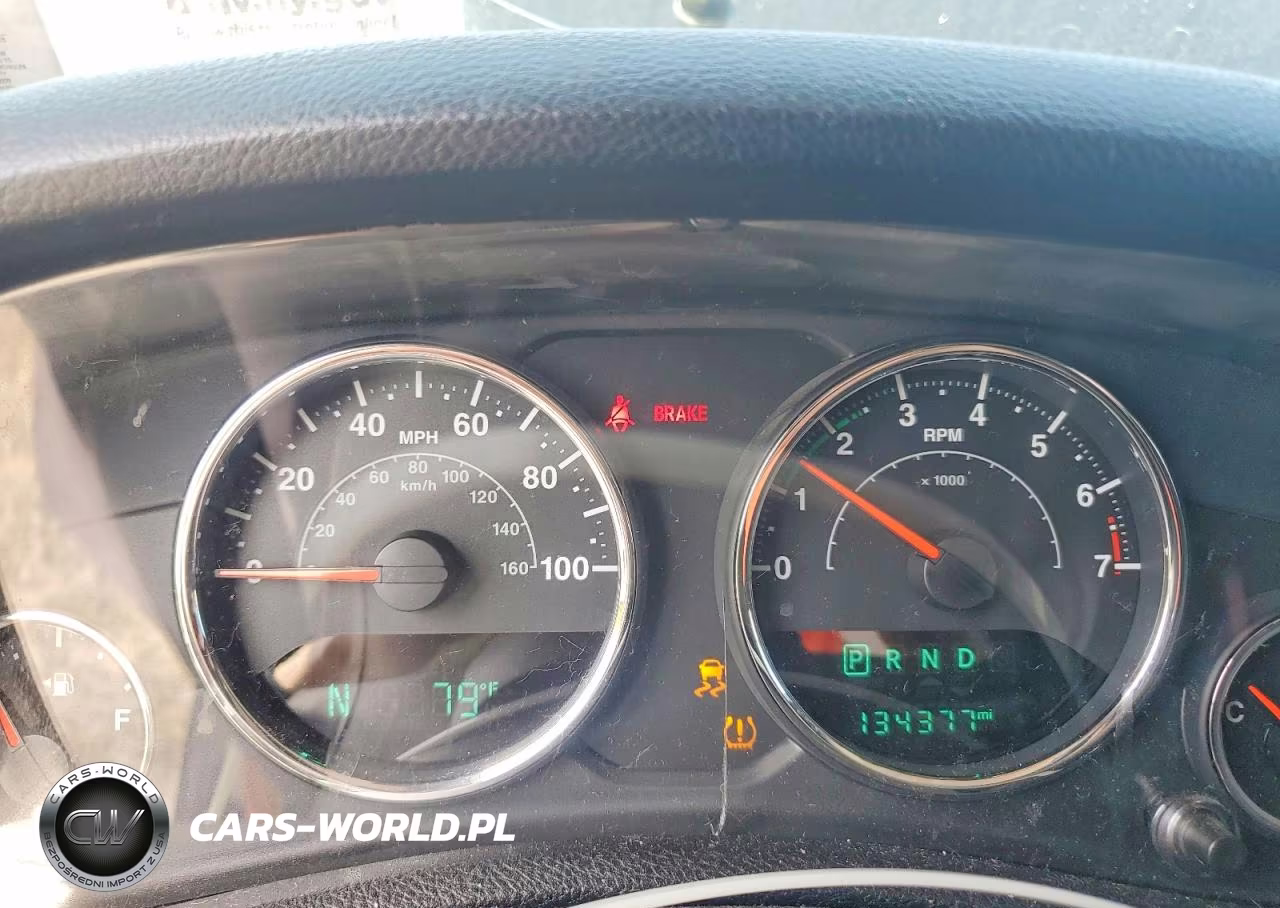 2015 Jeep Wrangler Unlimited Sport VIN:1C4HJWDGXFL648480 - 9