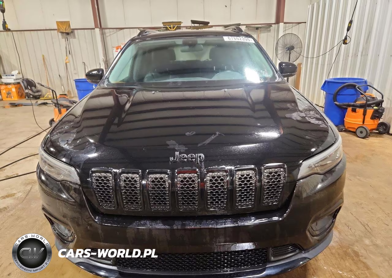2020 Jeep Cherokee Latitude Plus VIN:1C4PJMLB3LD575870 - 5