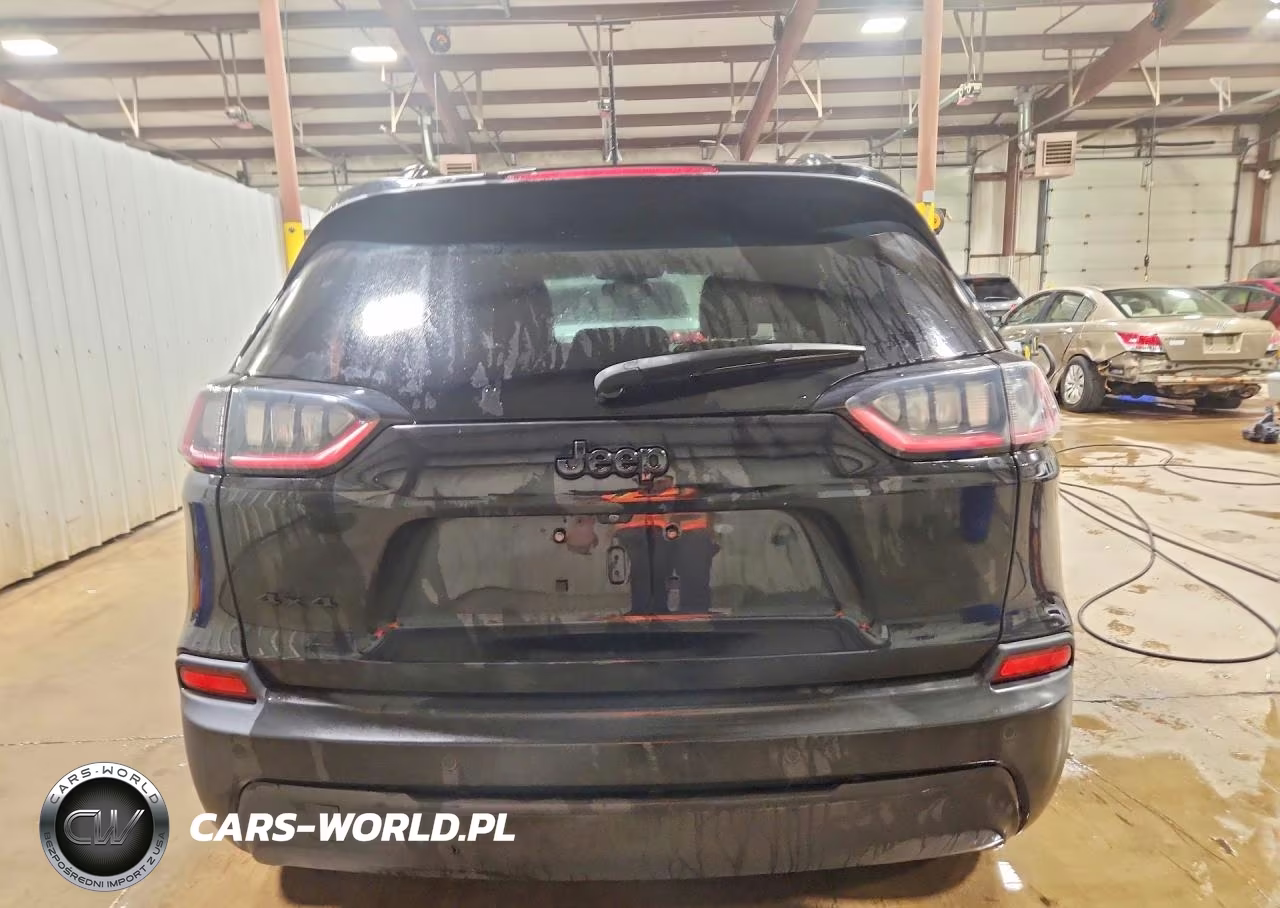 2020 Jeep Cherokee Latitude Plus VIN:1C4PJMLB3LD575870 - 6