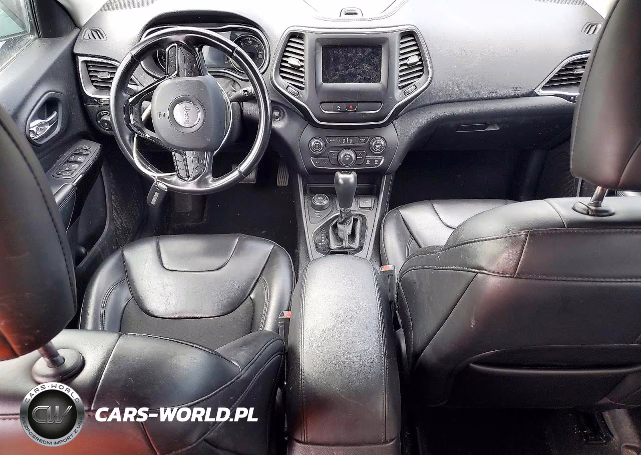 2020 Jeep Cherokee Latitude Plus VIN:1C4PJMLB3LD575870 - 8