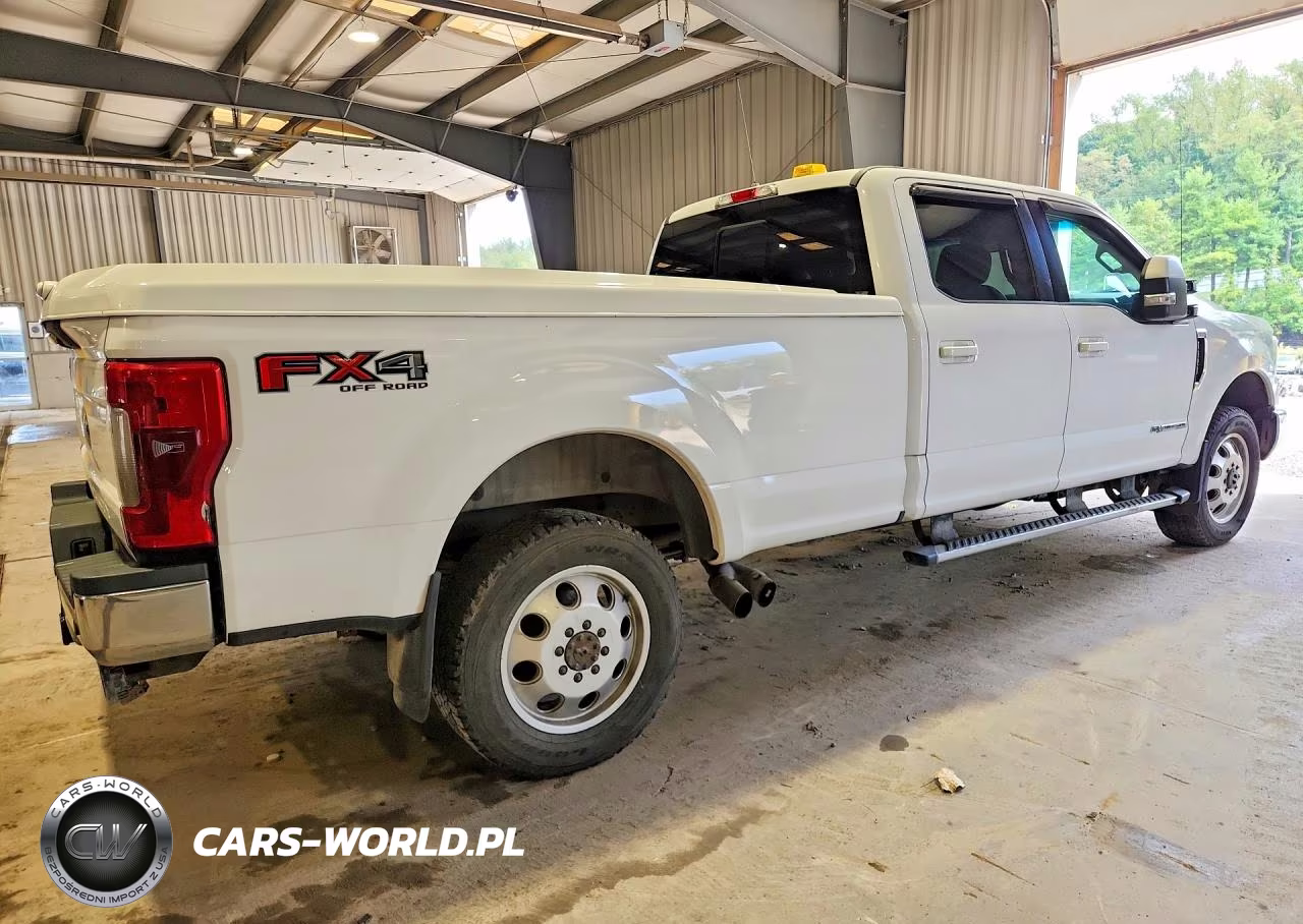 2017 Ford F250 Super Duty VIN:1FT7W2BT2HEC48944 - 3