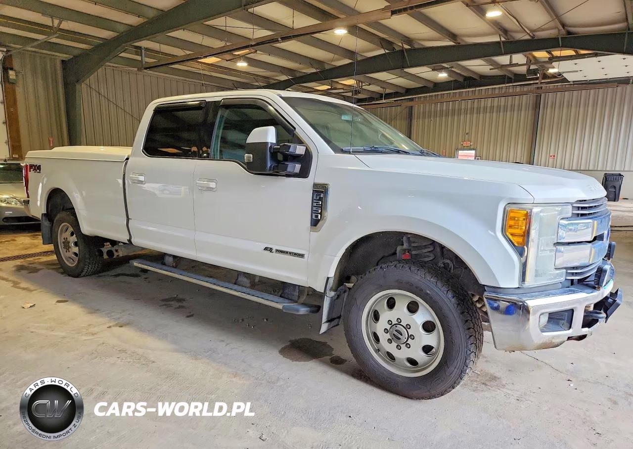2017 Ford F250 Super Duty VIN:1FT7W2BT2HEC48944 - 4