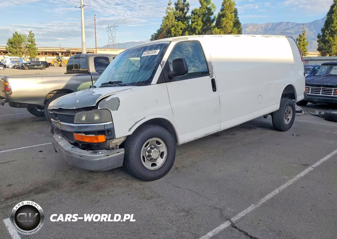 2011 Chevrolet Express 3500 Delivery Van VIN:1GCZGUCA1B1128906 - 1