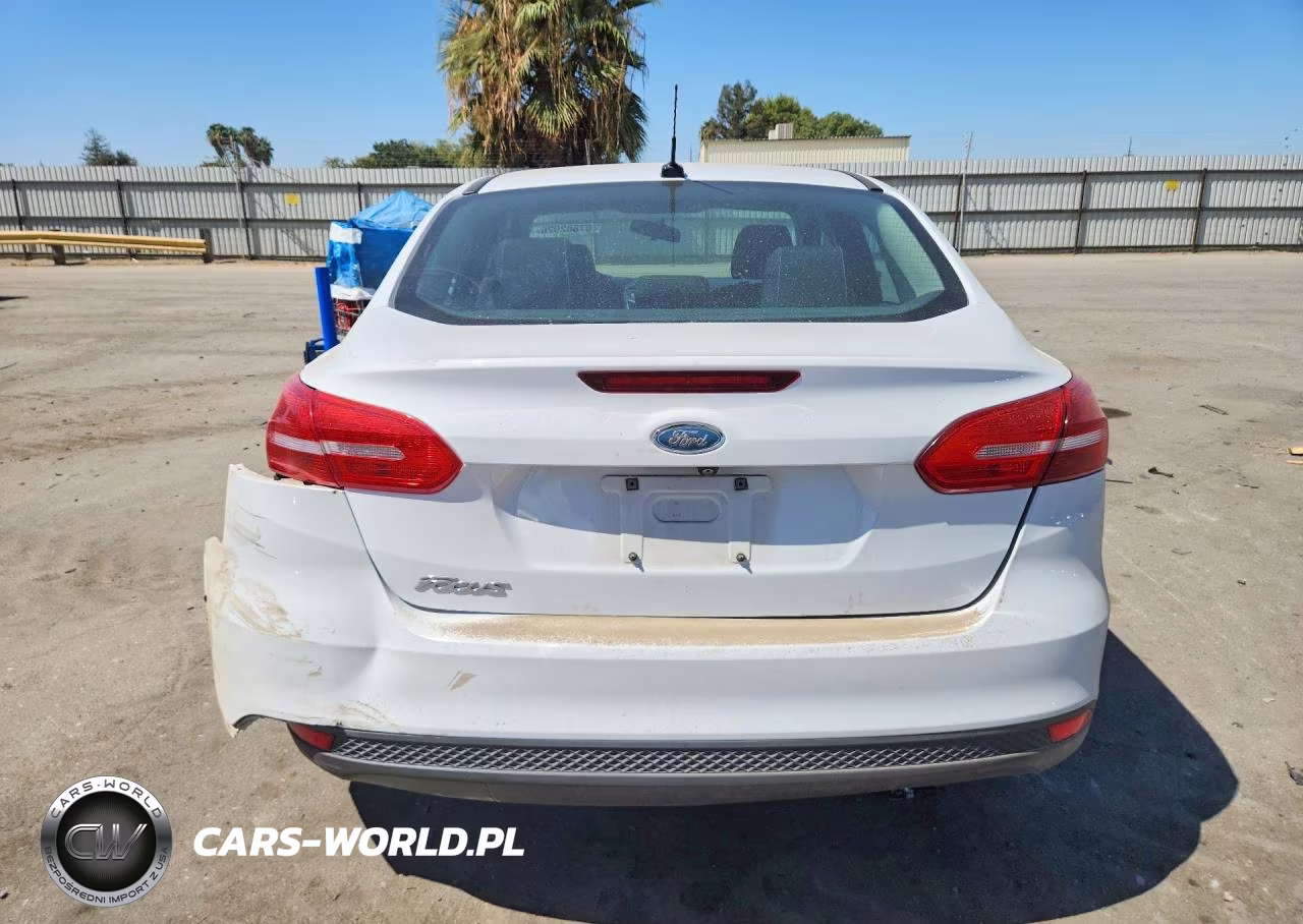 2016 Ford Focus S VIN:1FADP3E26GL216099 - 6