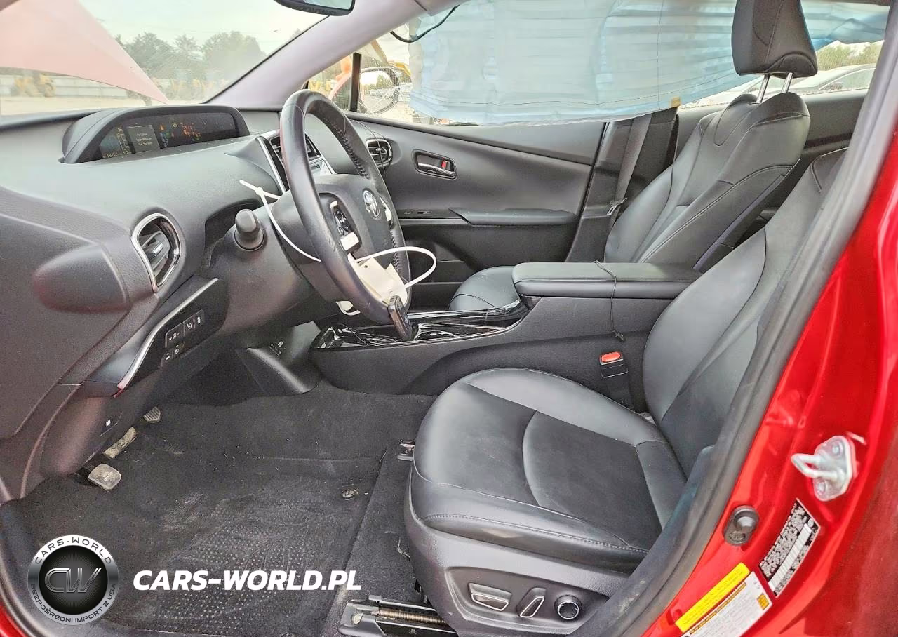 2017 Toyota Prius Four VIN:JTDKARFU0H3050556 - 7