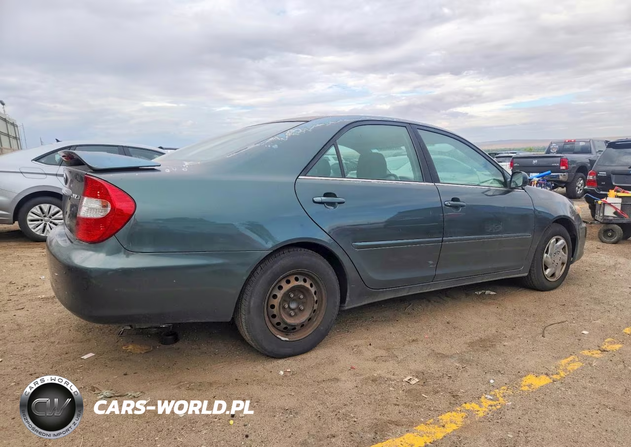 2002 Toyota Camry Le VIN:4T1BE32K12U546176 - 3