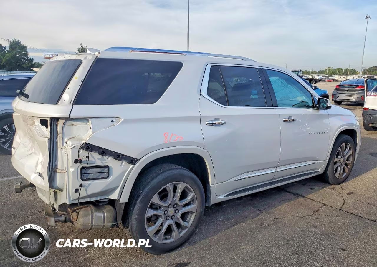 2018 Chevrolet Traverse Premier VIN:1GNERKKW7JJ222160 - 3