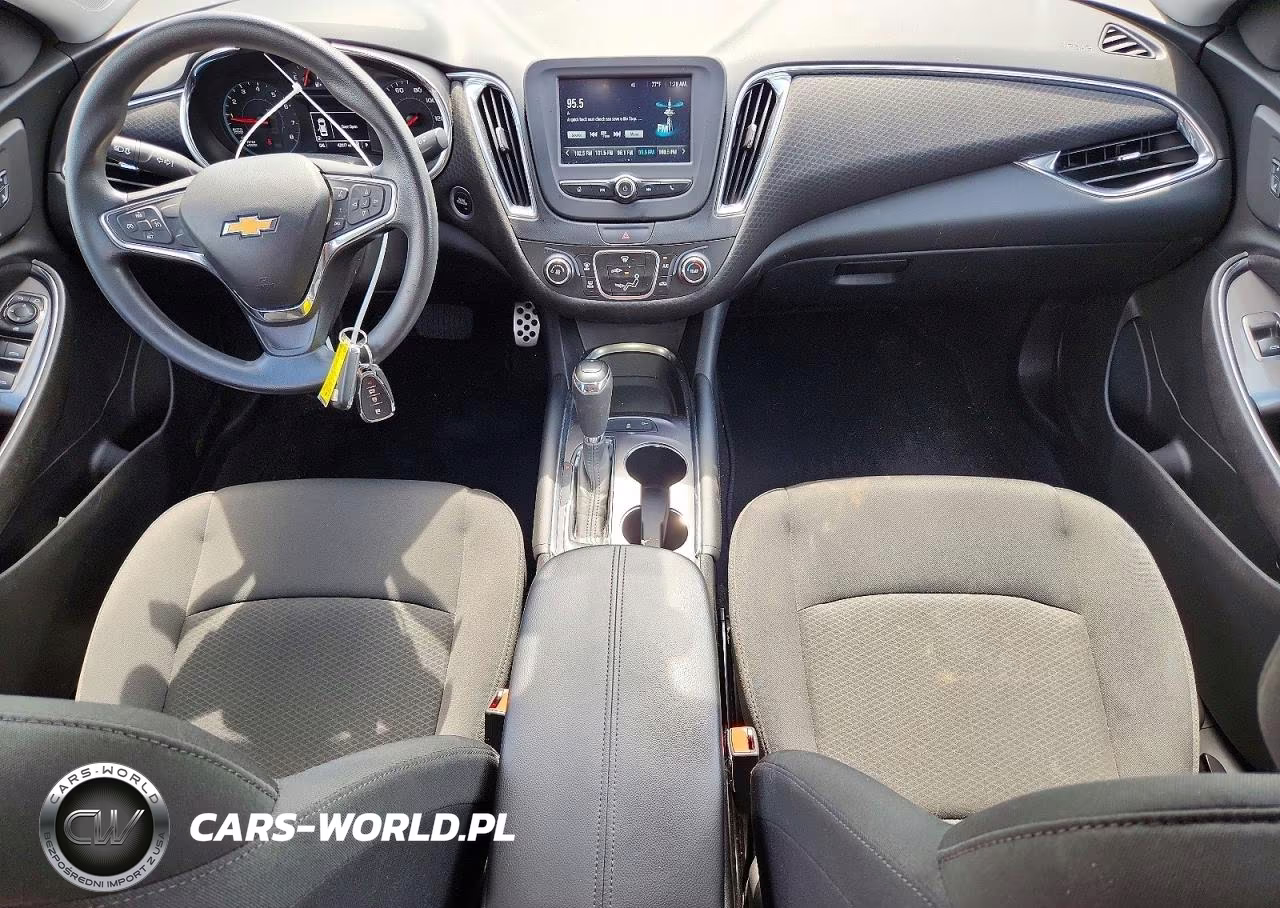 2017 Chevrolet Malibu Lt VIN:1G1ZE5STXHF124551 - 8