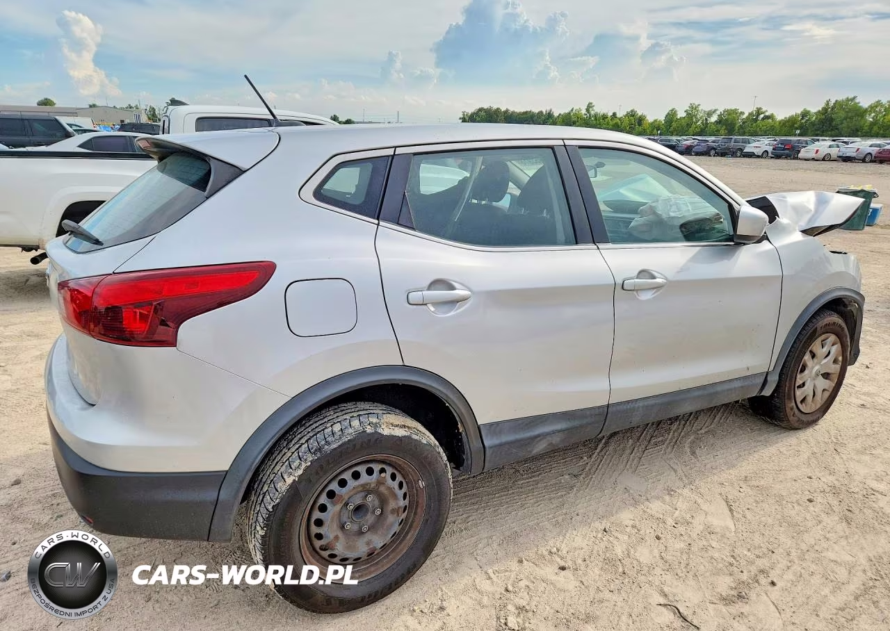 2019 Nissan Rogue Sport S VIN:JN1BJ1CP2KW527352 - 3