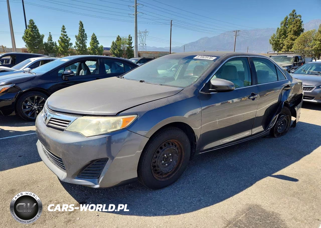 2012 Toyota Camry L – zdjęcie 1 z 12
