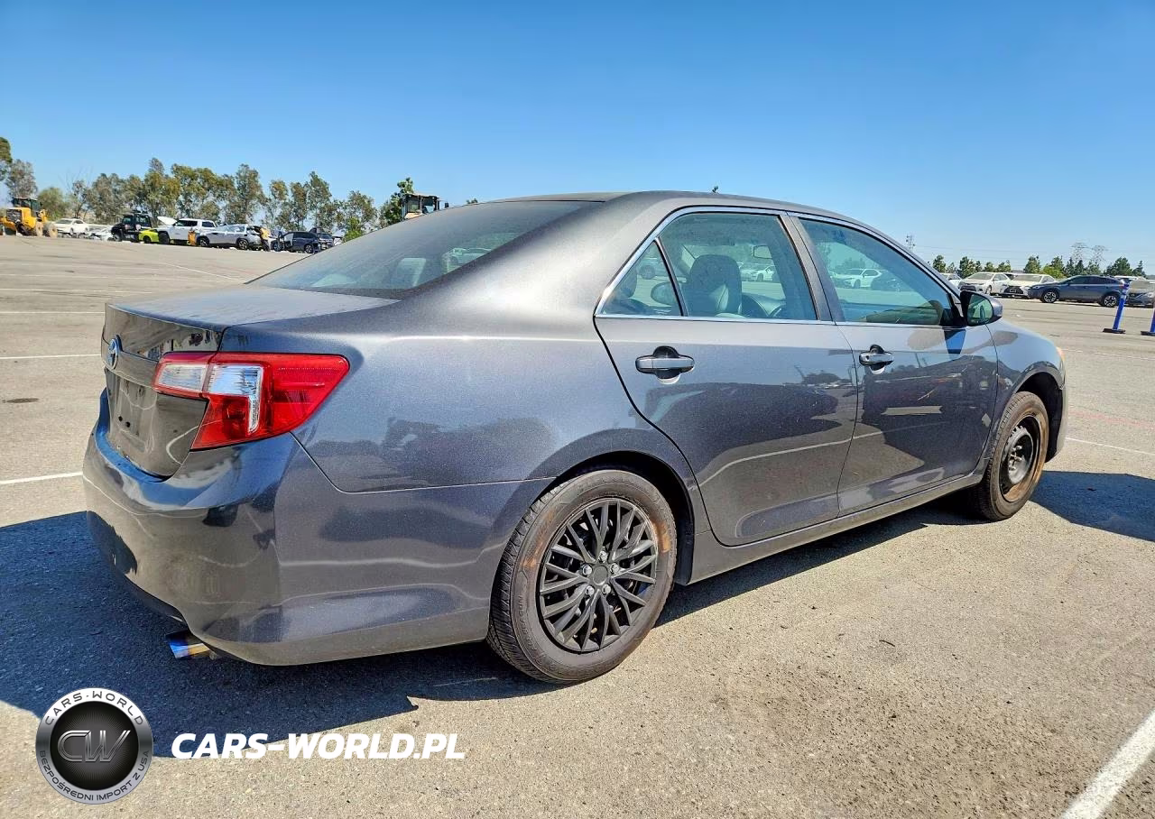2012 Toyota Camry L VIN:4T1BF1FK9CU572070 - 3