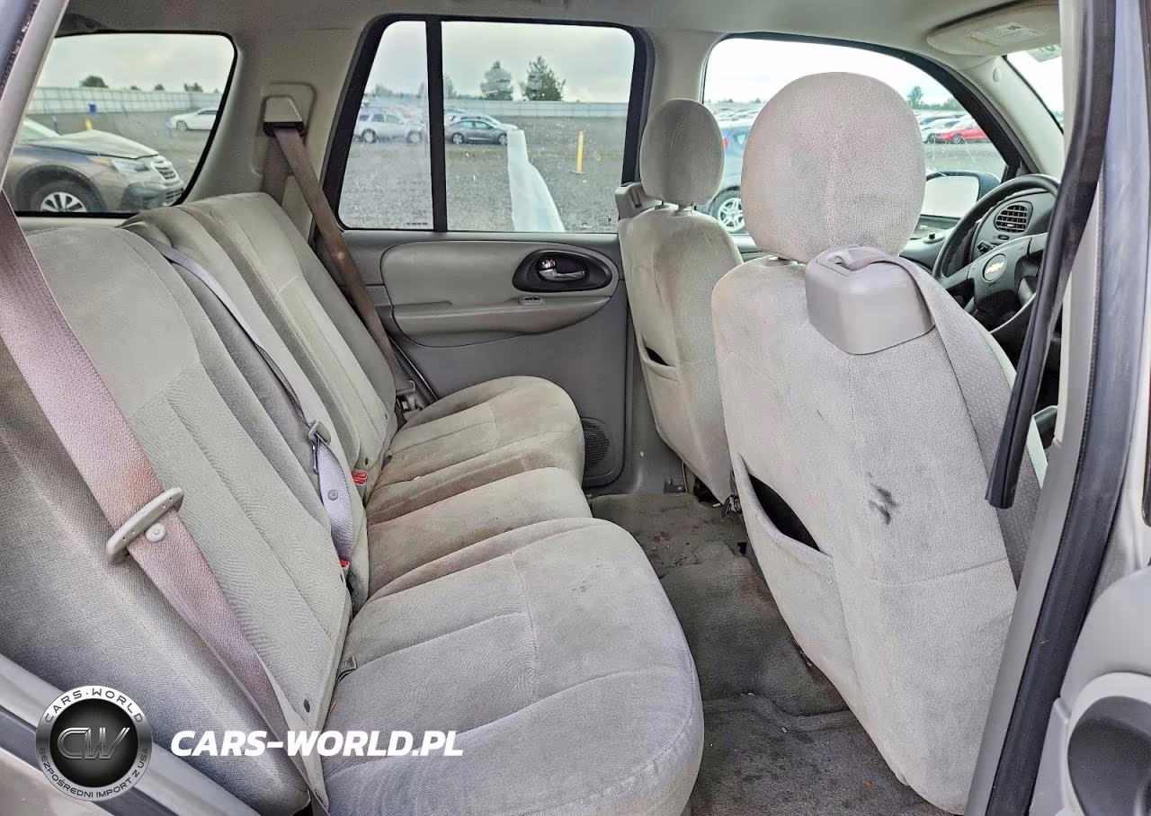 2005 Chevrolet Trailblazer Ls VIN:1GNDT13S052303228 - 11