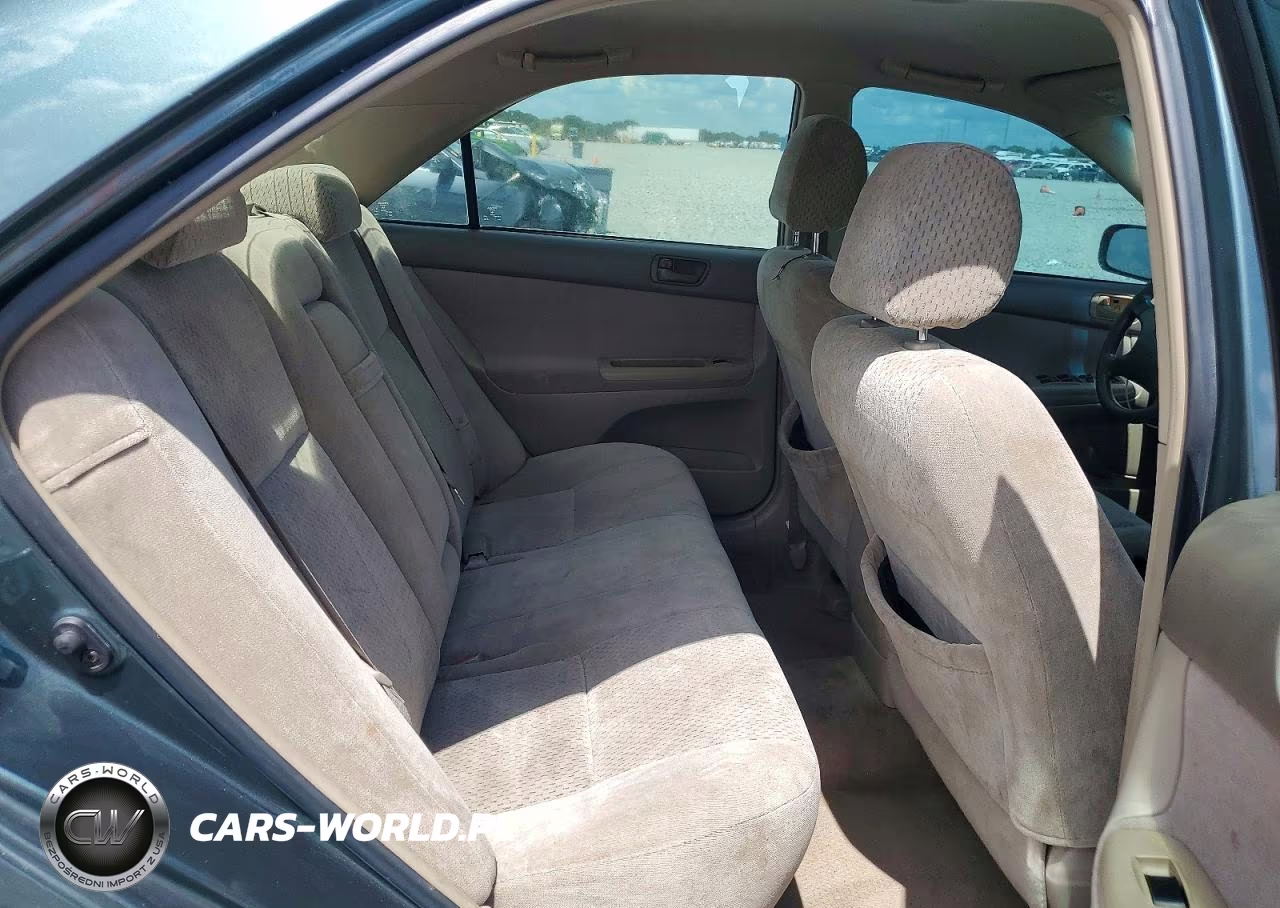 2004 Toyota Camry Le VIN:4T1BE32K44U364295 - 10