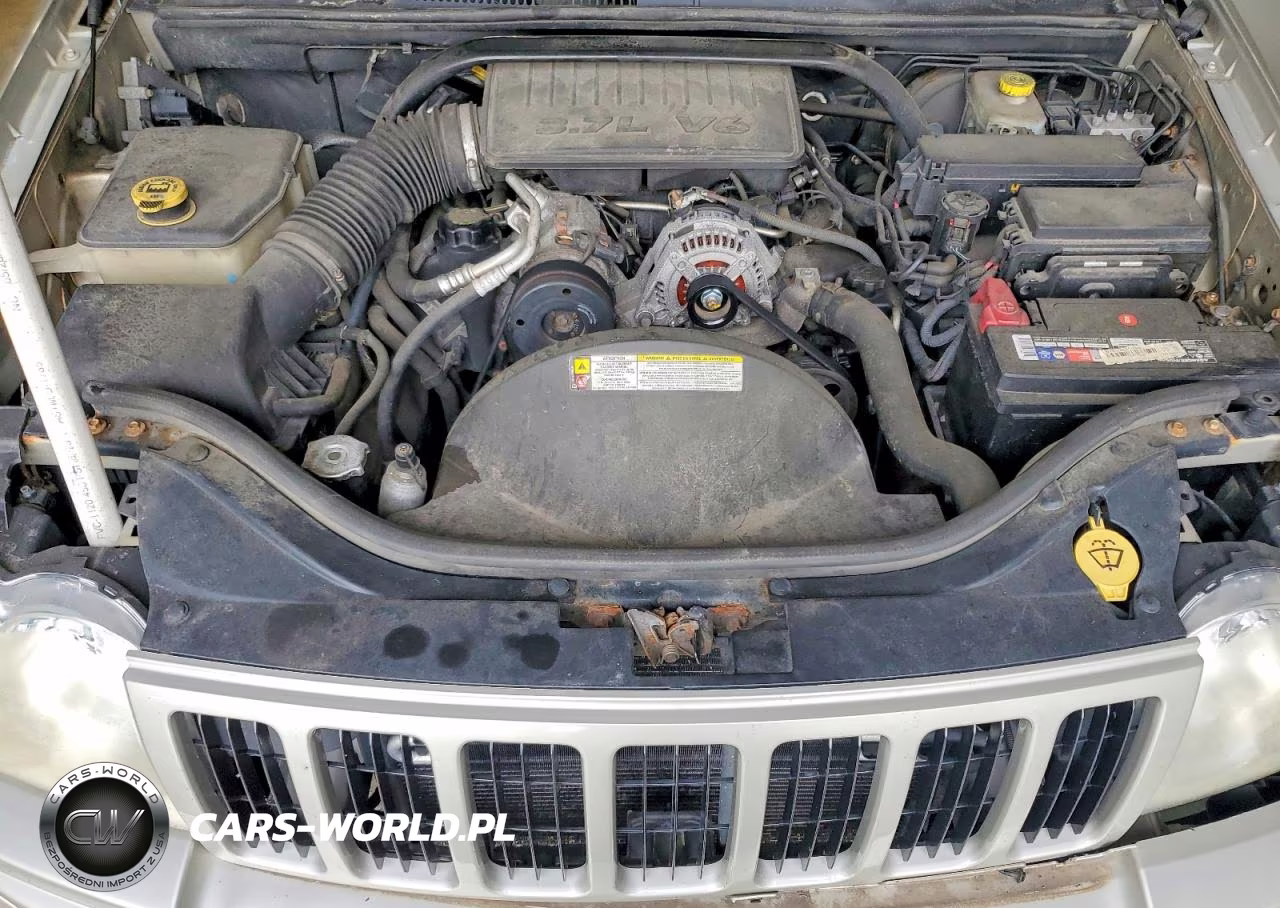 2007 Jeep Grand Cherokee Laredo VIN:1J8GR48K67C665973 - 12