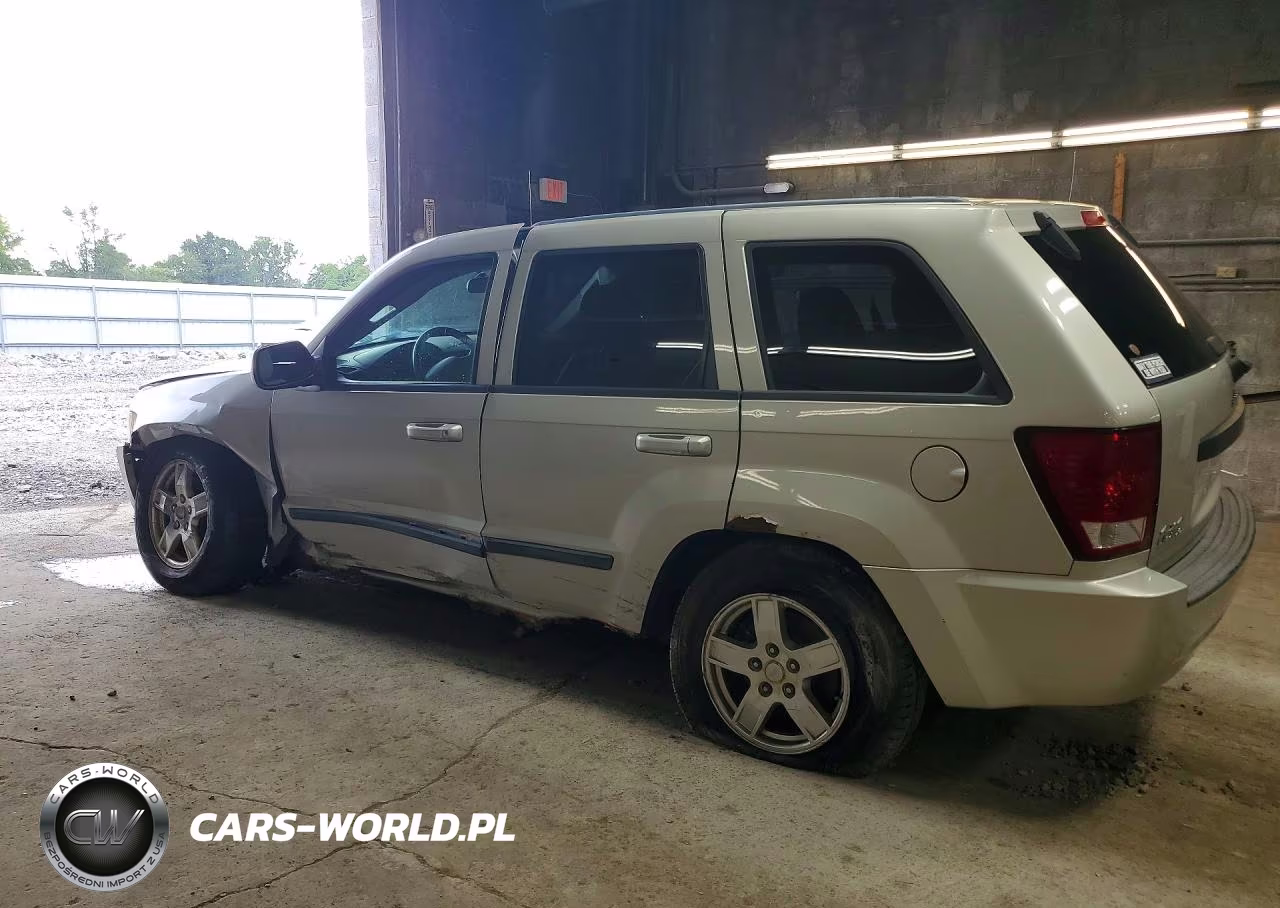 2007 Jeep Grand Cherokee Laredo VIN:1J8GR48K67C665973 - 2