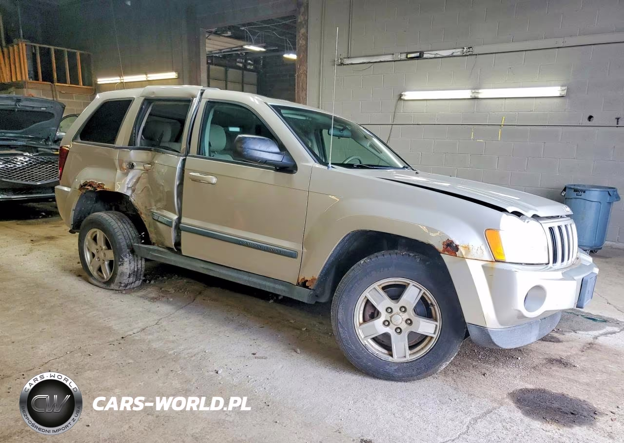 2007 Jeep Grand Cherokee Laredo VIN:1J8GR48K67C665973 - 4