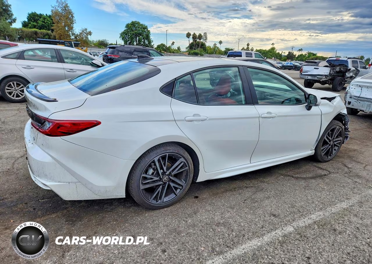 2025 Toyota Camry Xse VIN:4T1DAACK6SU147786 - 3