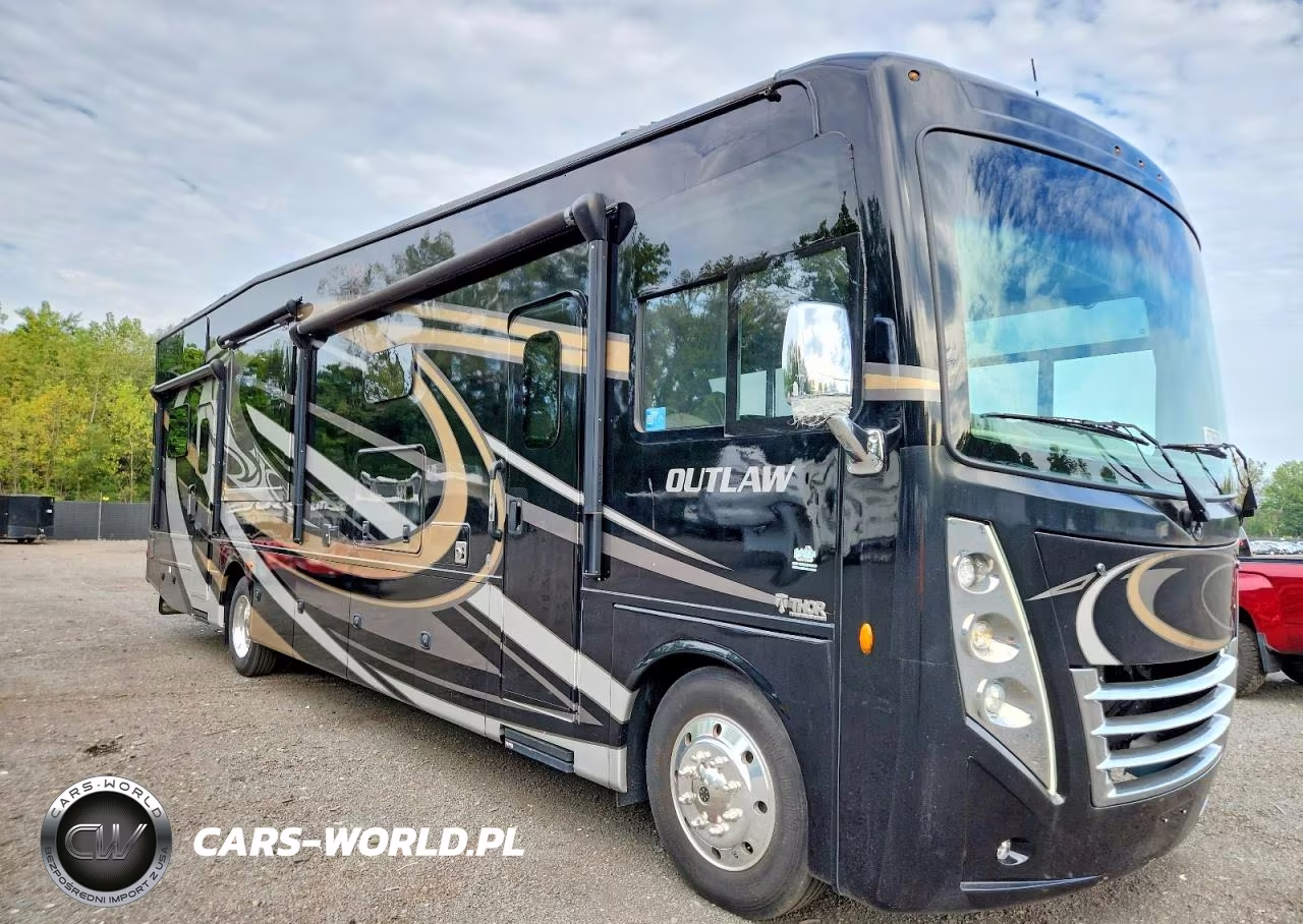 2018 Ford F53 VIN:1F66F5DY3J0A14663 - 1