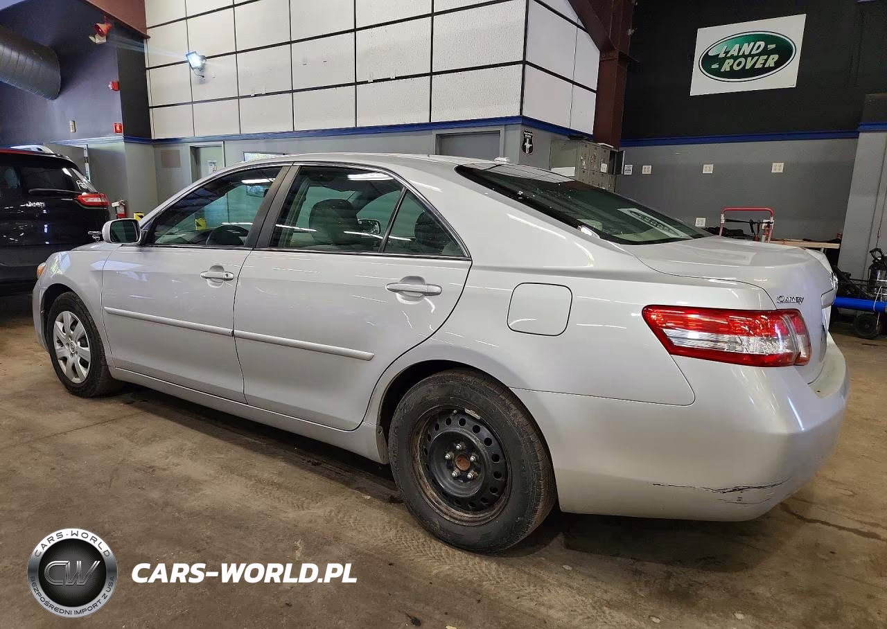2010 Toyota Camry Le VIN:4T1BF3EK2AU557792 - 2