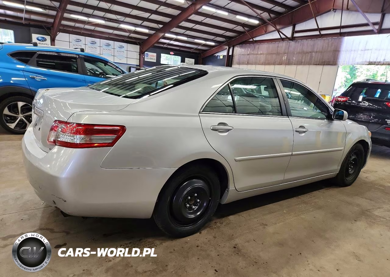2010 Toyota Camry Le VIN:4T1BF3EK2AU557792 - 3