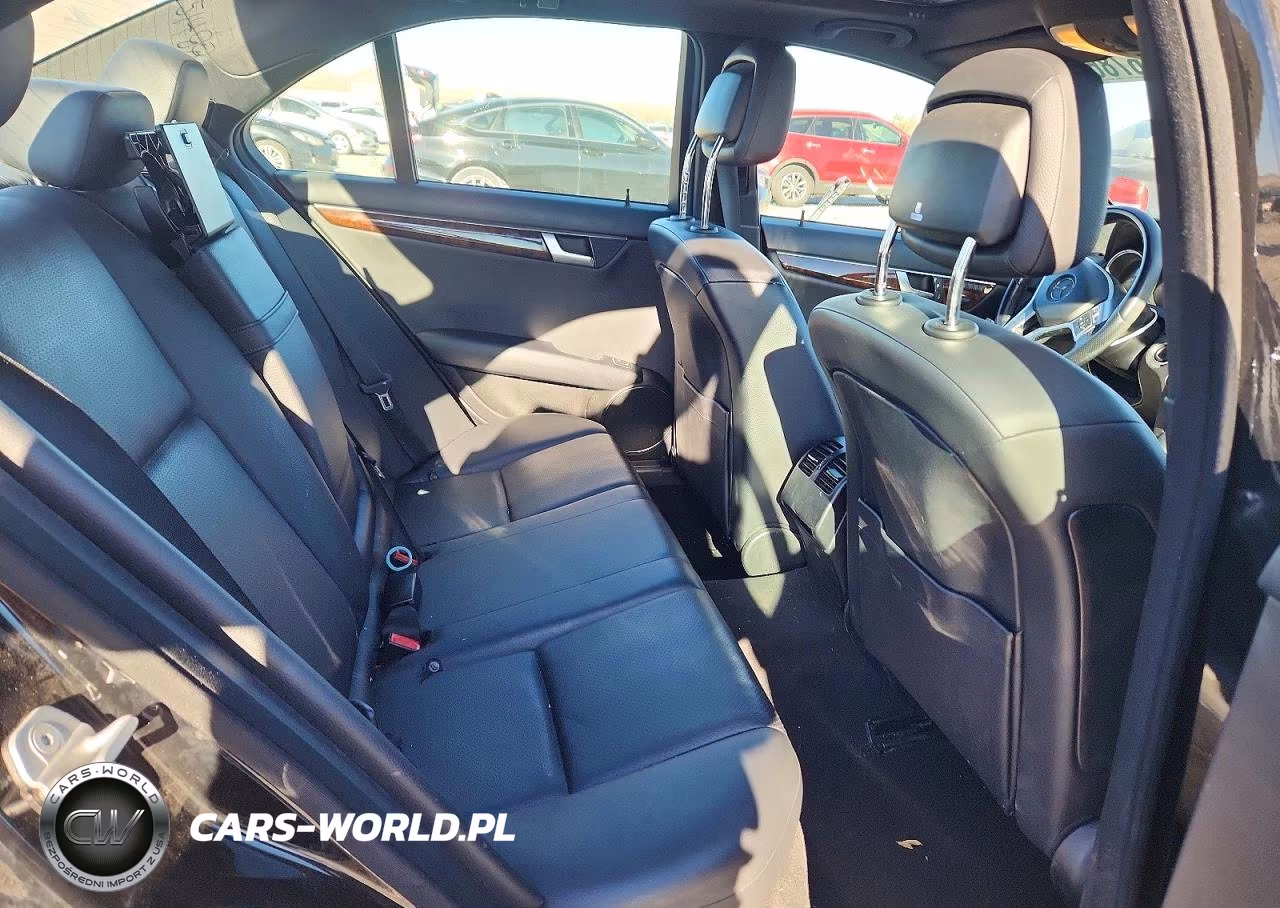2012 Mercedes-Benz C 300 4Matic VIN:WDDGF8BB9CR191448 - 10