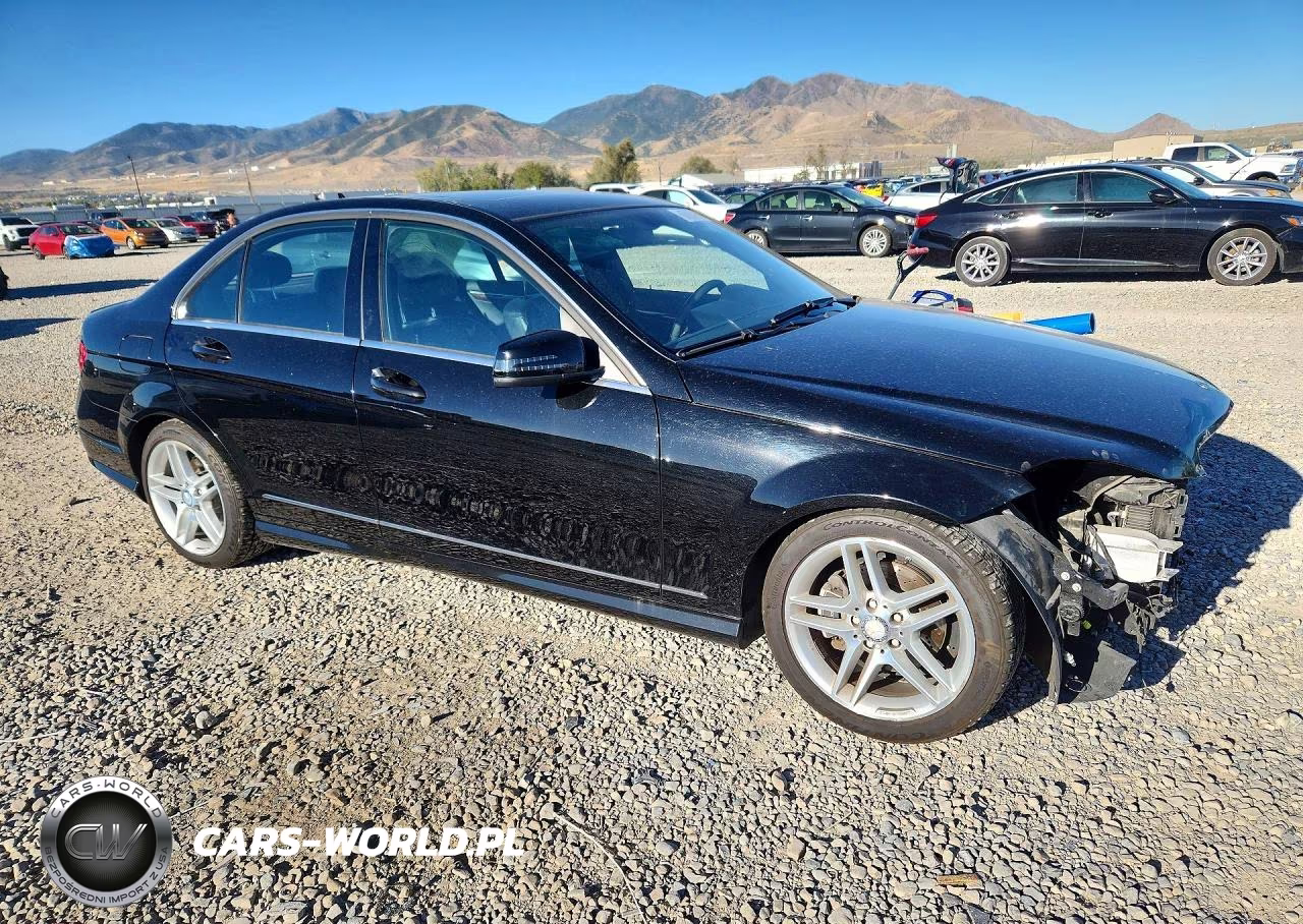 2012 Mercedes-Benz C 300 4Matic VIN:WDDGF8BB9CR191448 - 4