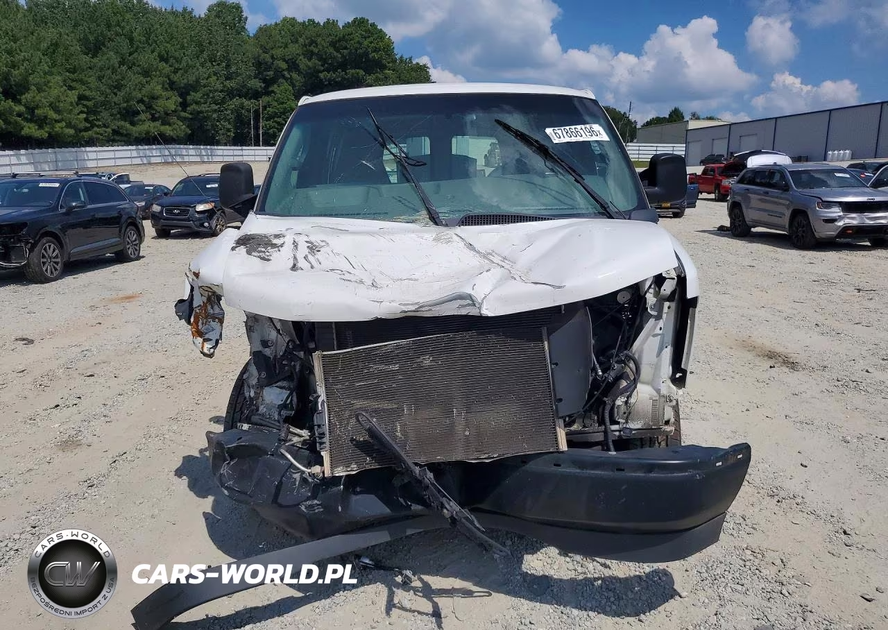 2017 Chevrolet Express G2500 VIN:1GCWGAFF5H1346431 - 5