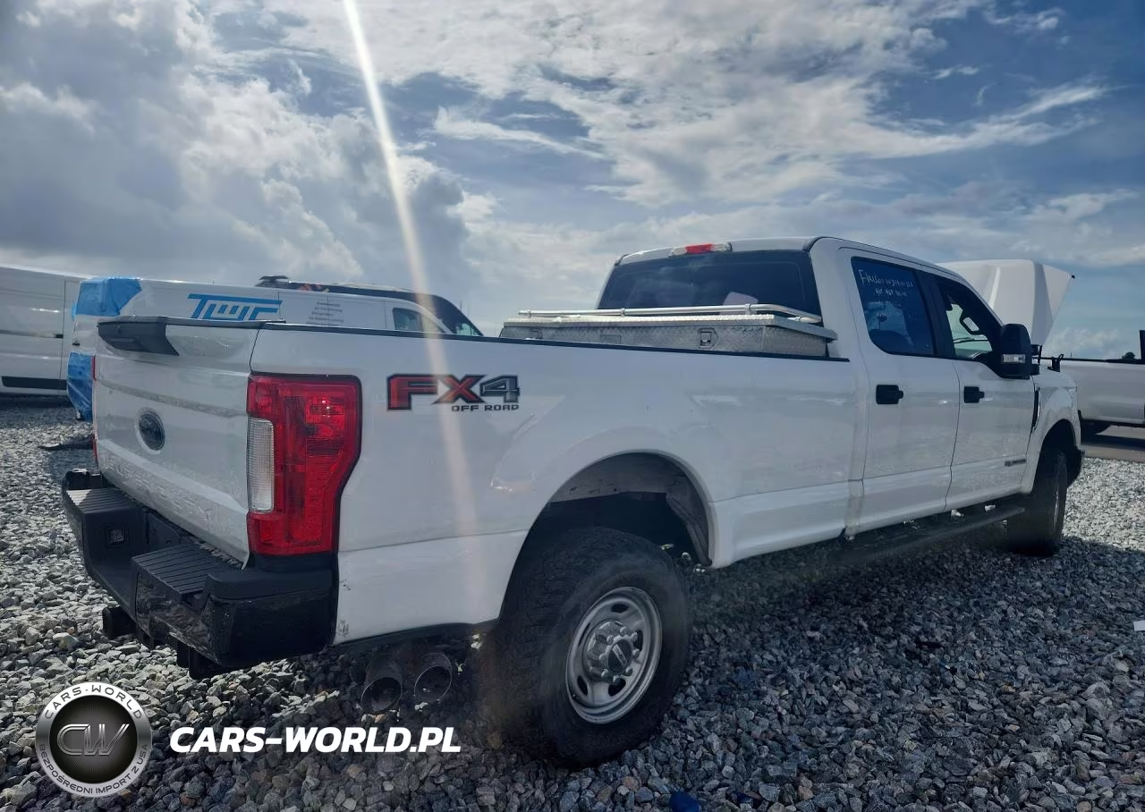 2017 Ford F250 Super Duty VIN:1FT7W2BT0HED64692 - 3