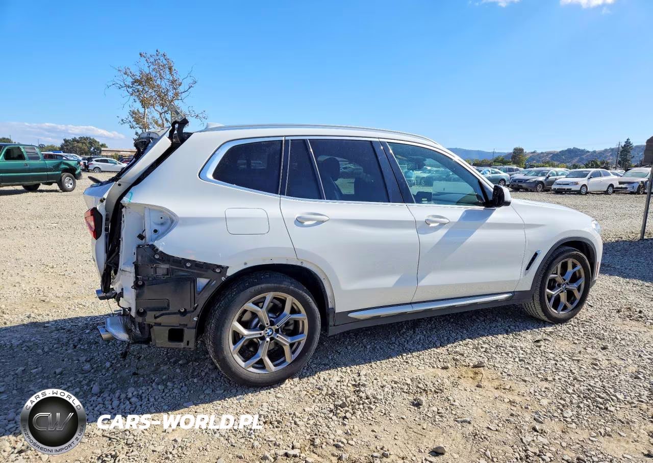2020 BMW X3 xDrive30I VIN:5UXTY5C08LLT36639 - 3