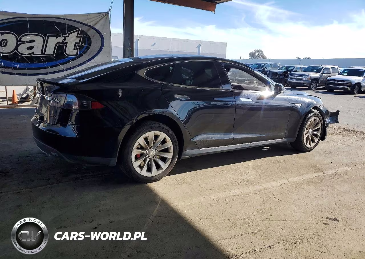 2015 Tesla Model S VIN:5YJSA1E47FF117463 - 3