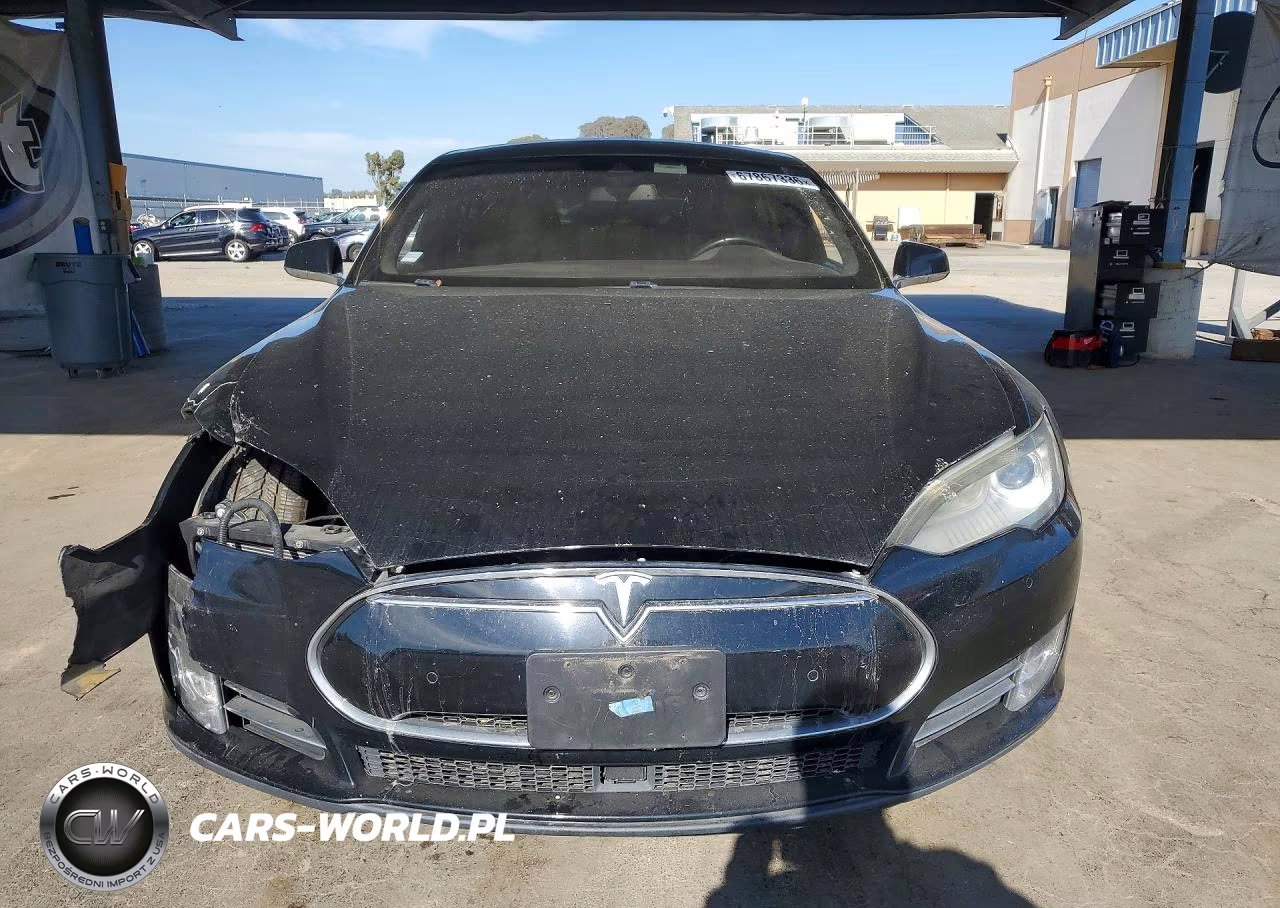 2015 Tesla Model S VIN:5YJSA1E47FF117463 - 5