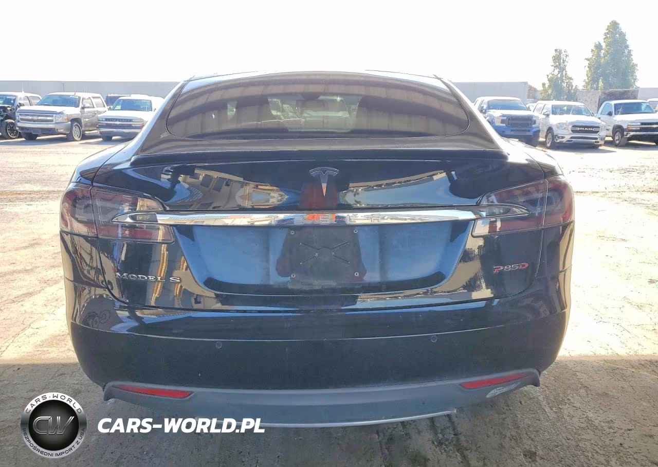 2015 Tesla Model S VIN:5YJSA1E47FF117463 - 6