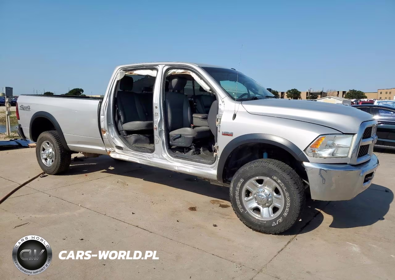 2018 Ram 2500 St VIN:3C6UR5HJ7JG125986 - 4