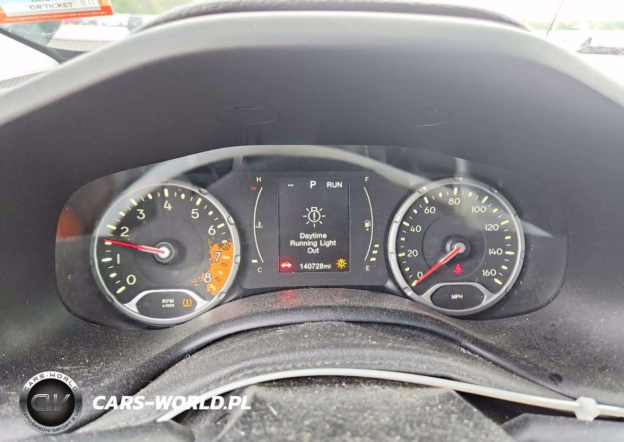 2016 Jeep Renegade Latitude VIN:ZACCJBBT7GPC69601 - 9