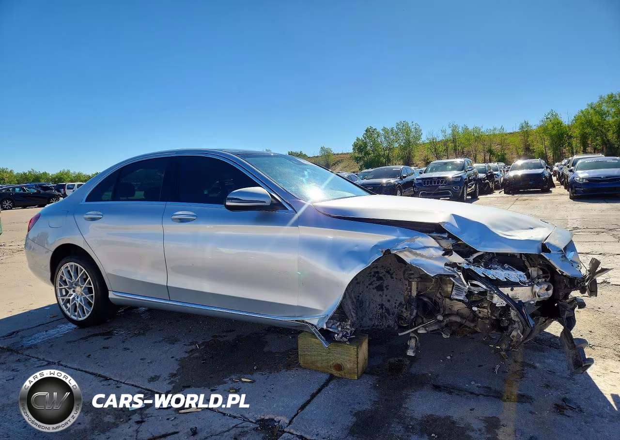 2016 Mercedes-Benz C 300 4Matic VIN:55SWF4KB9GU122980 - 4