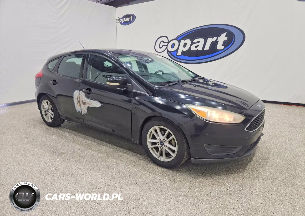 2016 Ford Focus Se VIN:1FADP3K21GL272083 - 4