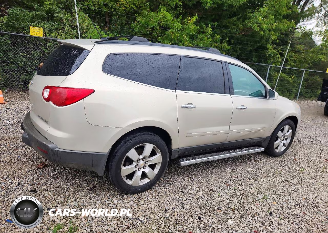 2011 Chevrolet Traverse Lt VIN:1GNKVGED5BJ401689 - 3
