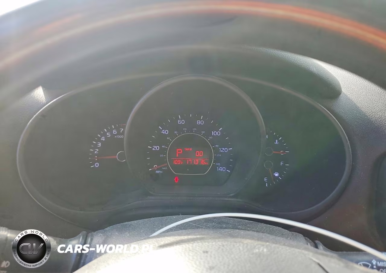 2016 Kia Soul + VIN:KNDJP3A59G7397799 - 9