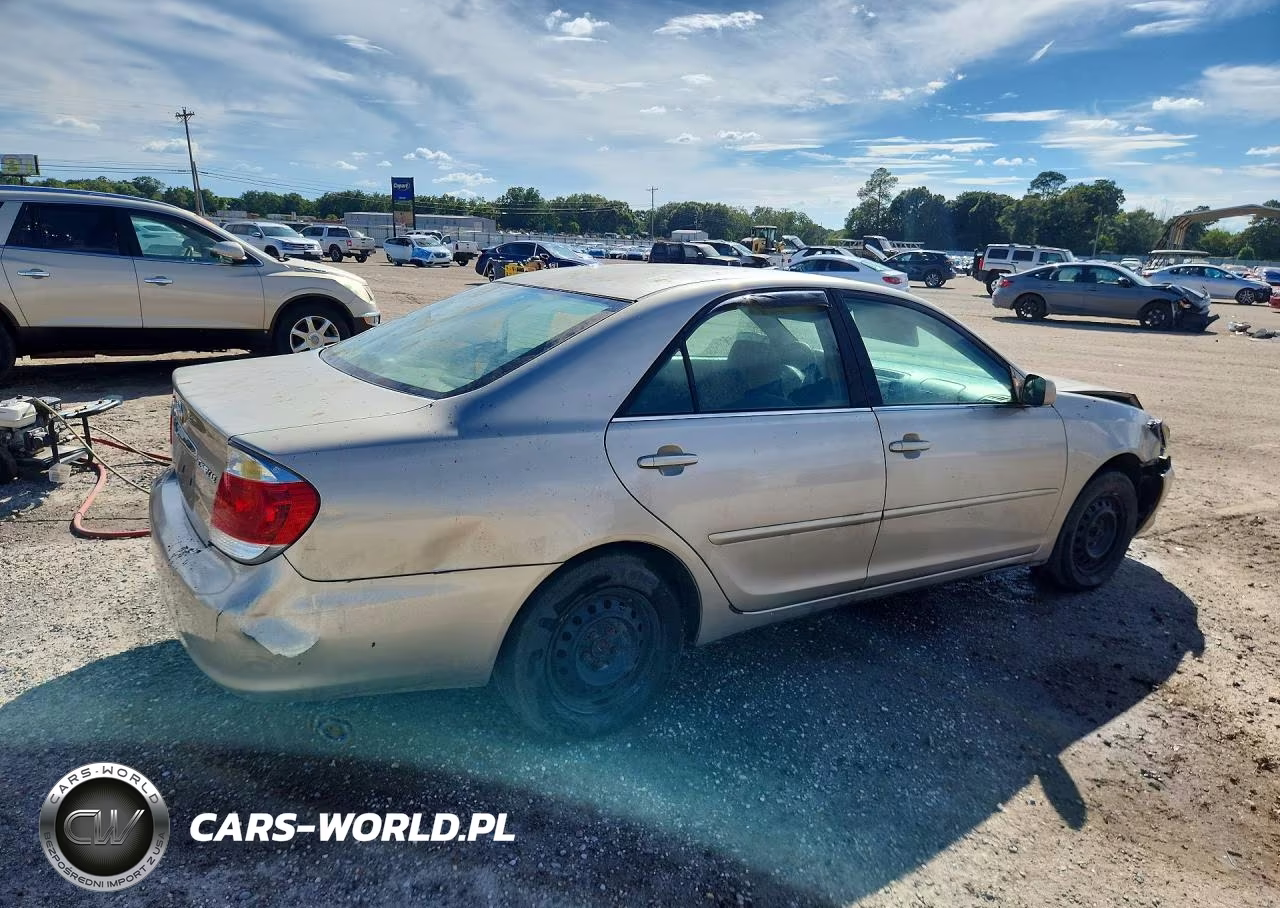 2005 Toyota Camry Le VIN:4T1BE32K25U507052 - 3