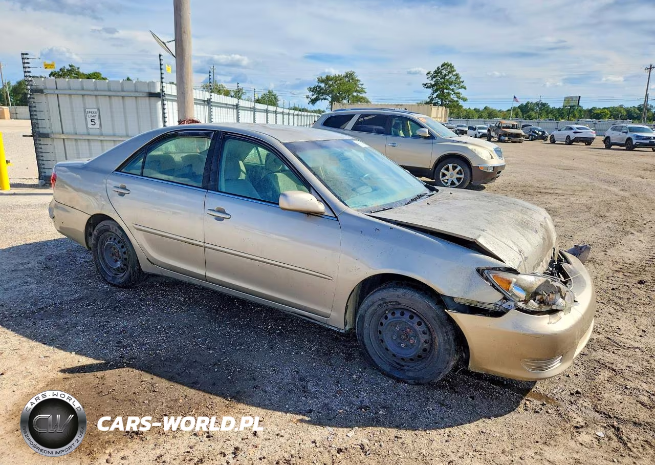 2005 Toyota Camry Le VIN:4T1BE32K25U507052 - 4