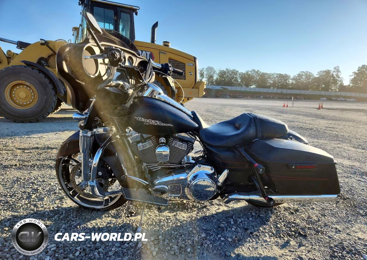 2015 Harley-Davidson Flhxs Street Glide Special VIN:1HD1KRM33FB676347 - 3