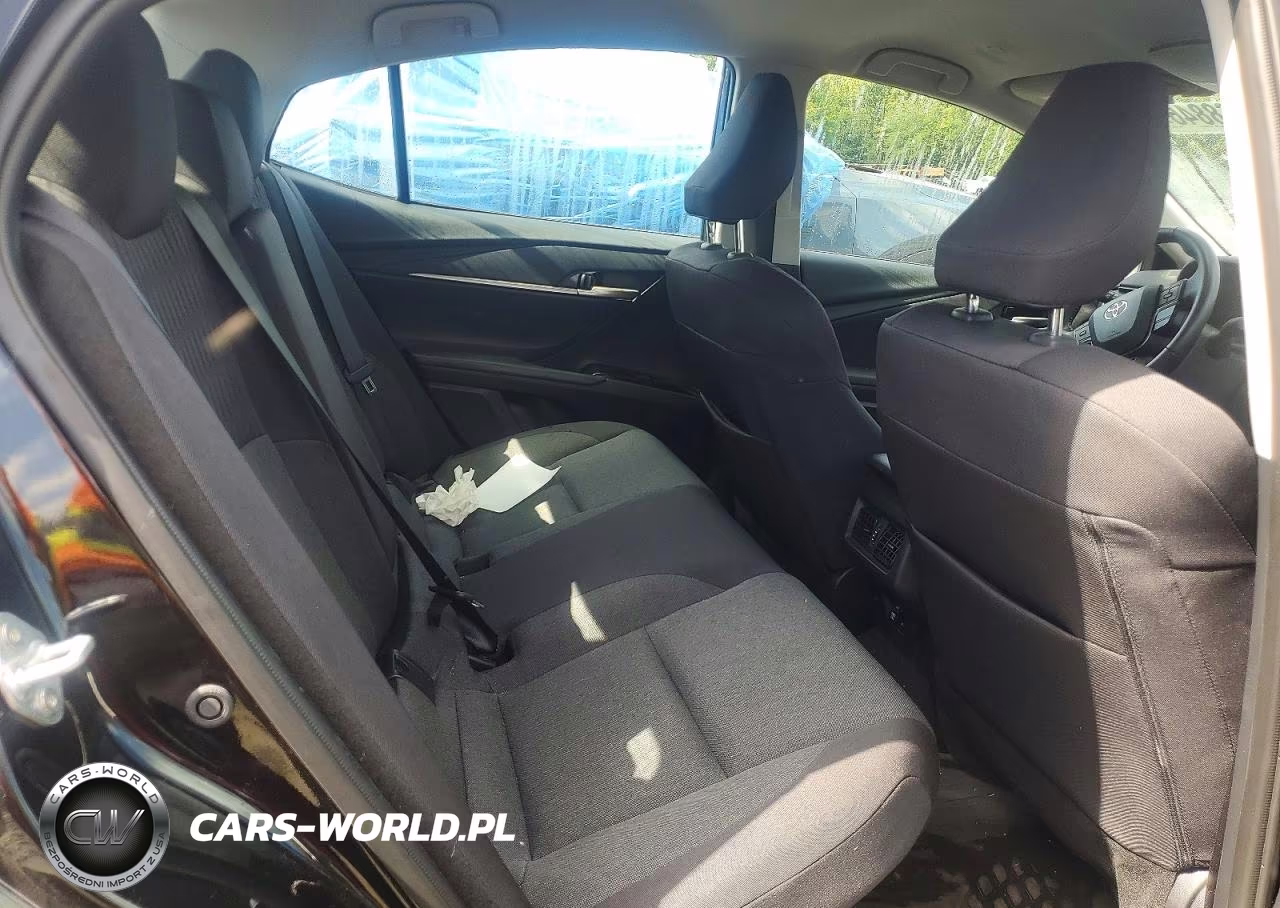 2025 Toyota Camry Le VIN:4T1DAACK9SU102583 - 10