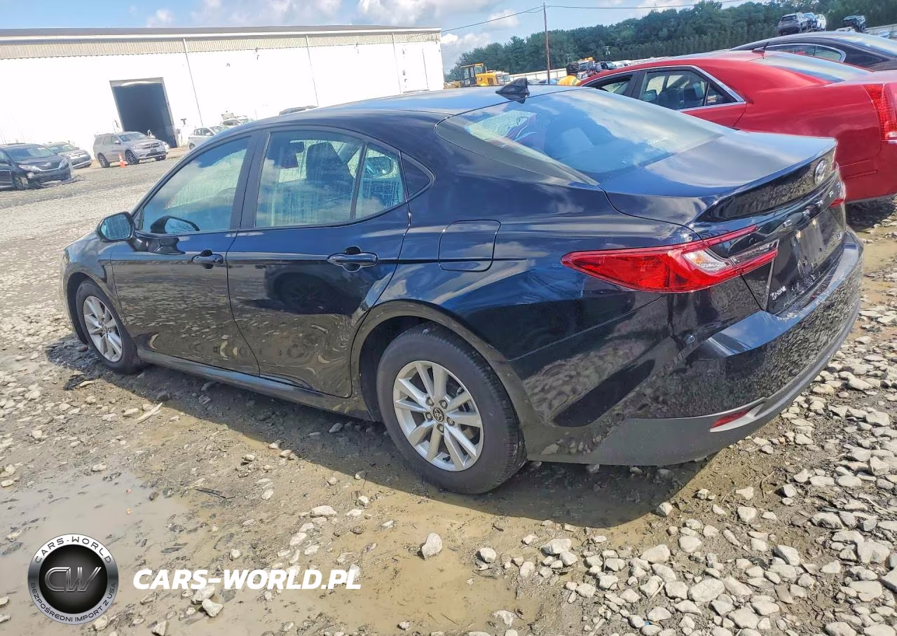 2025 Toyota Camry Le VIN:4T1DAACK9SU102583 - 2