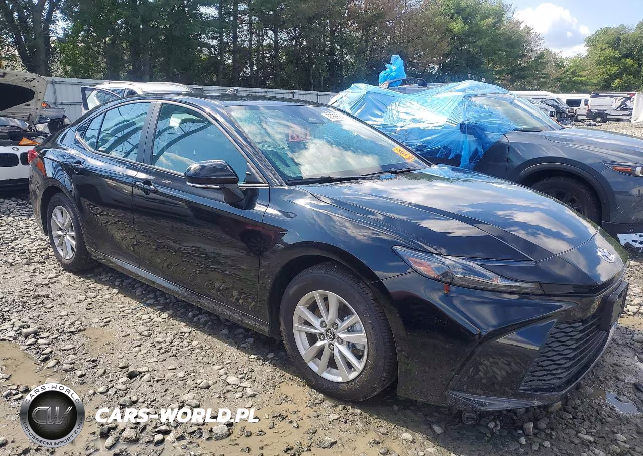 2025 Toyota Camry Le VIN:4T1DAACK9SU102583 - 4