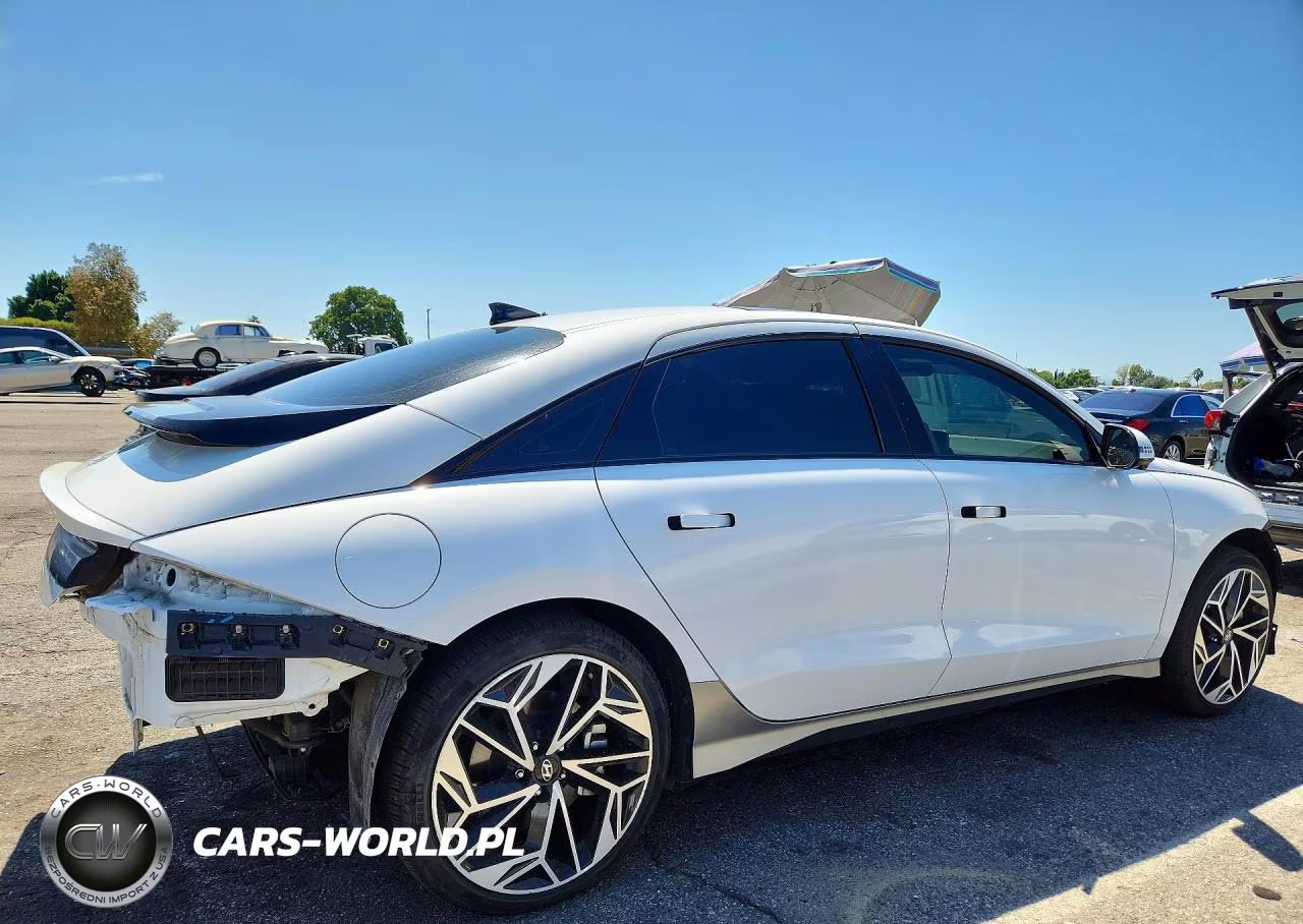 2024 Hyundai Ioniq 6 Limited VIN:KMHM54AA7RA055372 - 3